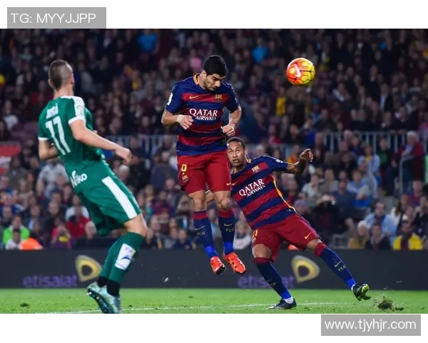 西甲经典对决皇马3-0曼城神奇扑救引发全场狂欢 西甲经典对决皇马3-0曼城神奇扑救引发全场狂欢